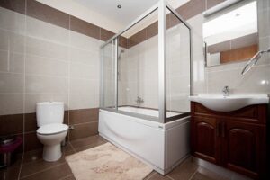 Stylish Bath Enclosures to Enhance Your Bathroom